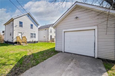 10870 Mount Overlook Avenue Cleveland OH 44104