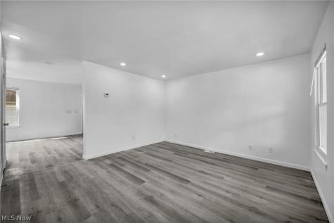 10870 Mount Overlook Avenue Cleveland OH 44104