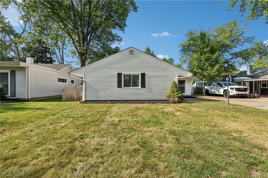 9011 Manorford Drive Cleveland OH 44130