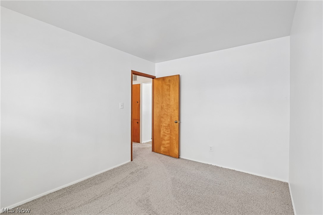 9011 Manorford Drive Cleveland OH 44130
