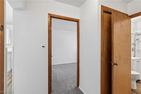 9011 Manorford Drive Cleveland OH 44130