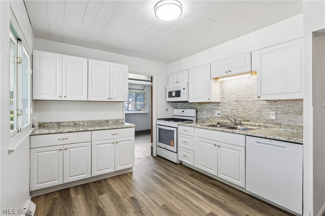 9011 Manorford Drive Cleveland OH 44130