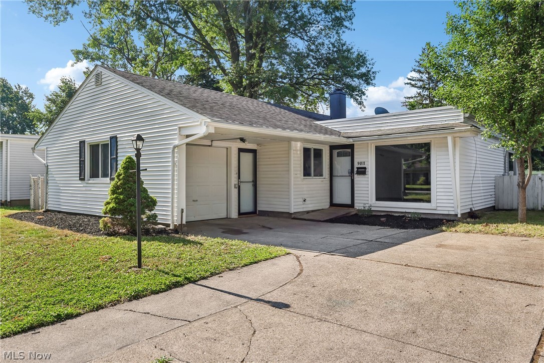 9011 Manorford Drive Cleveland OH 44130