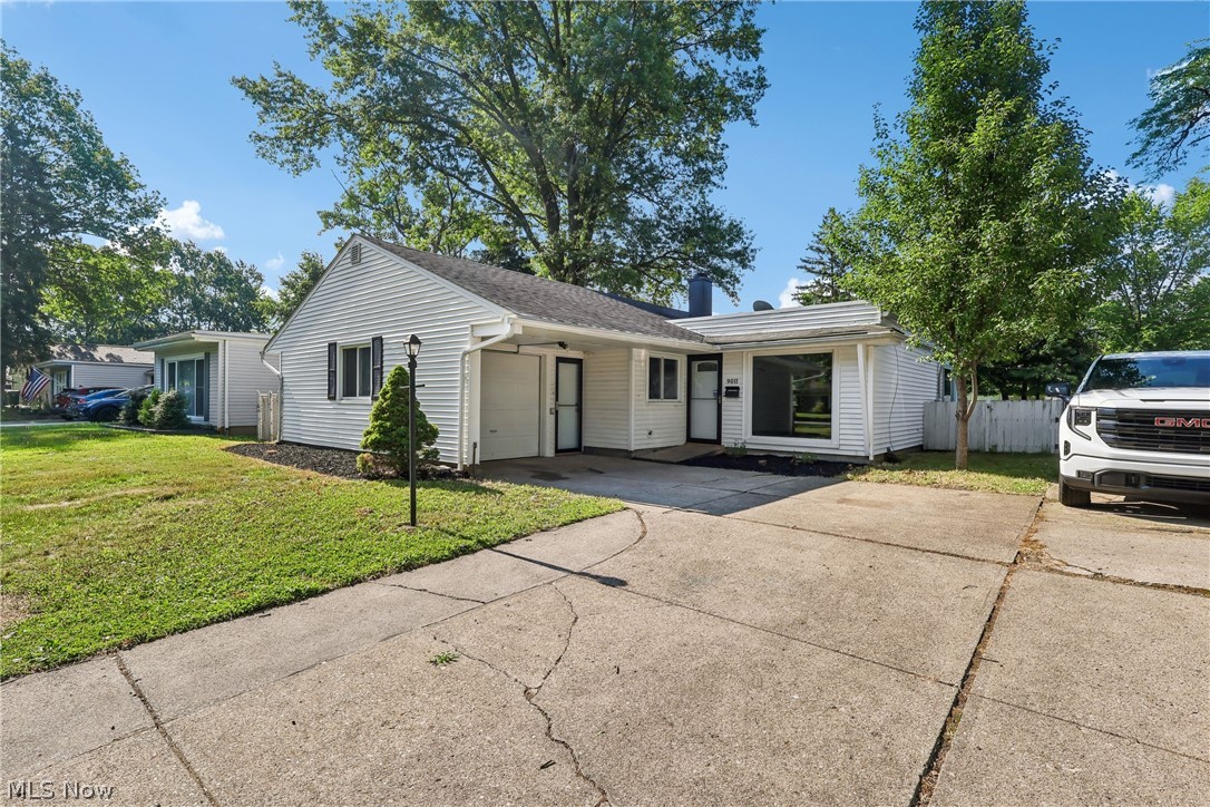 9011 Manorford Drive Cleveland OH 44130