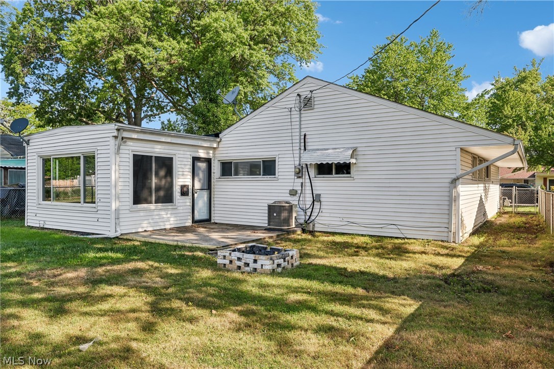 9011 Manorford Drive Cleveland OH 44130