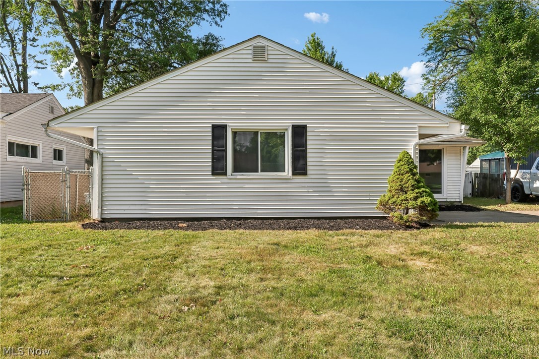9011 Manorford Drive Cleveland OH 44130