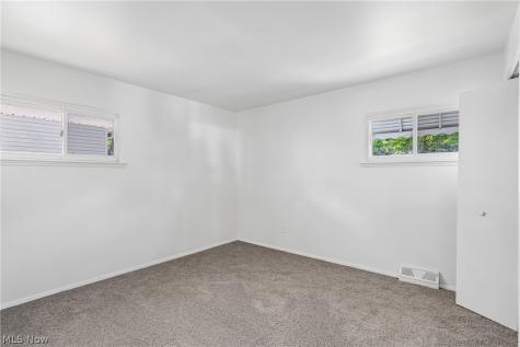 9011 Manorford Drive Cleveland OH 44130