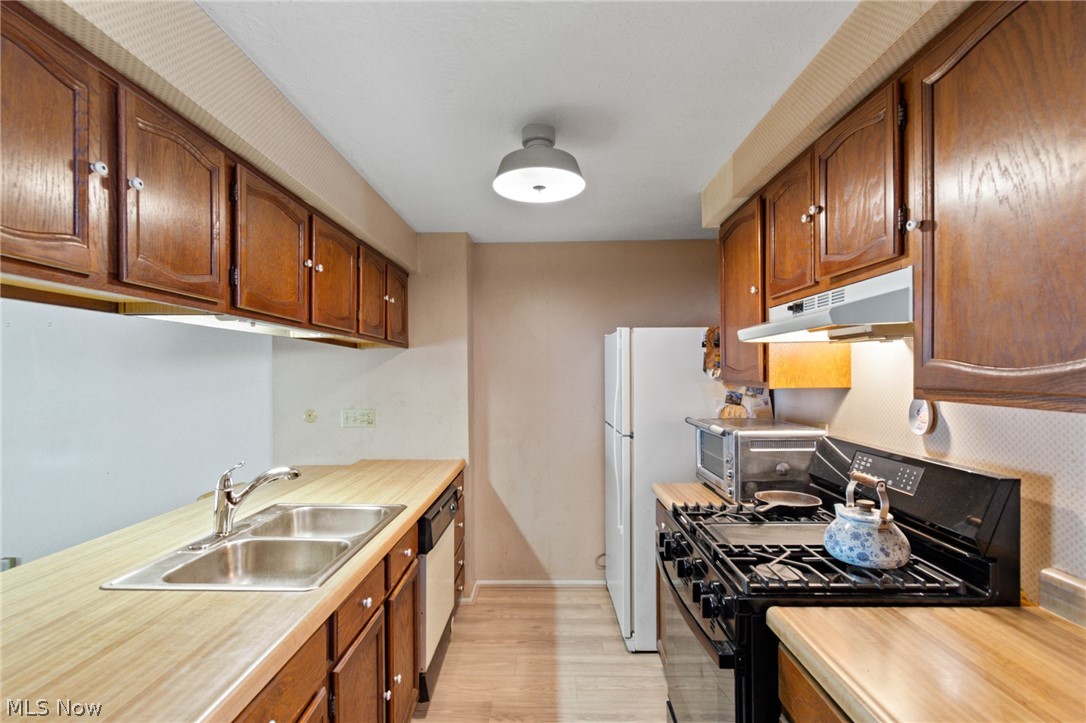 3913 Lake Run Boulevard Stow OH 44224