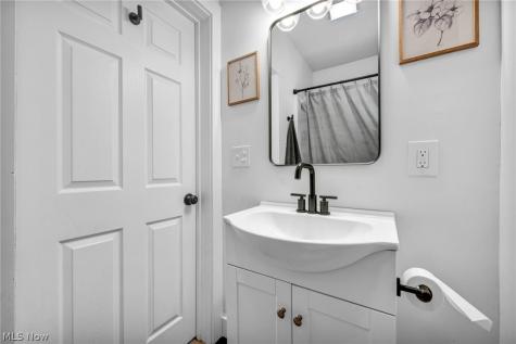 99 Meadowridge Road Mogadore OH 44260