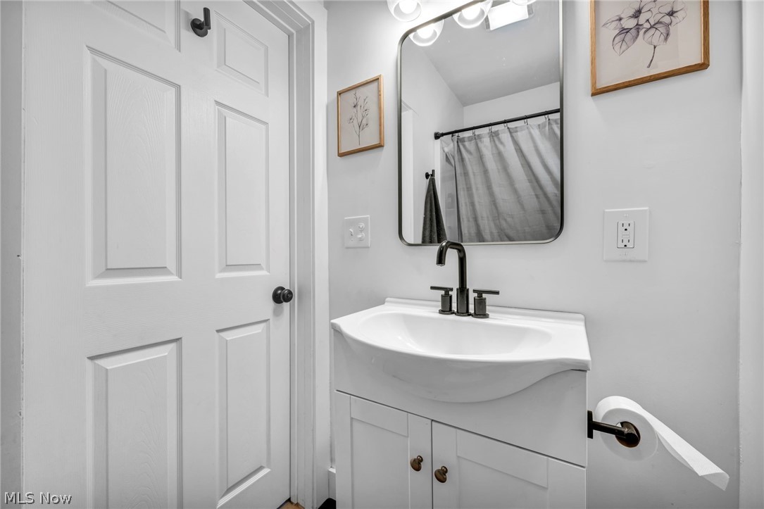 99 Meadowridge Road Mogadore OH 44260