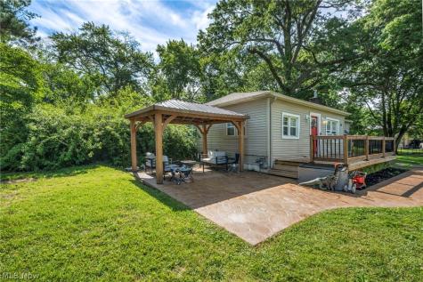 99 Meadowridge Road Mogadore OH 44260