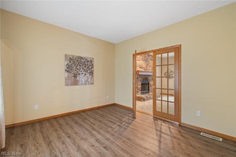 5688 Shallow Creek Avenue Louisville OH 44641