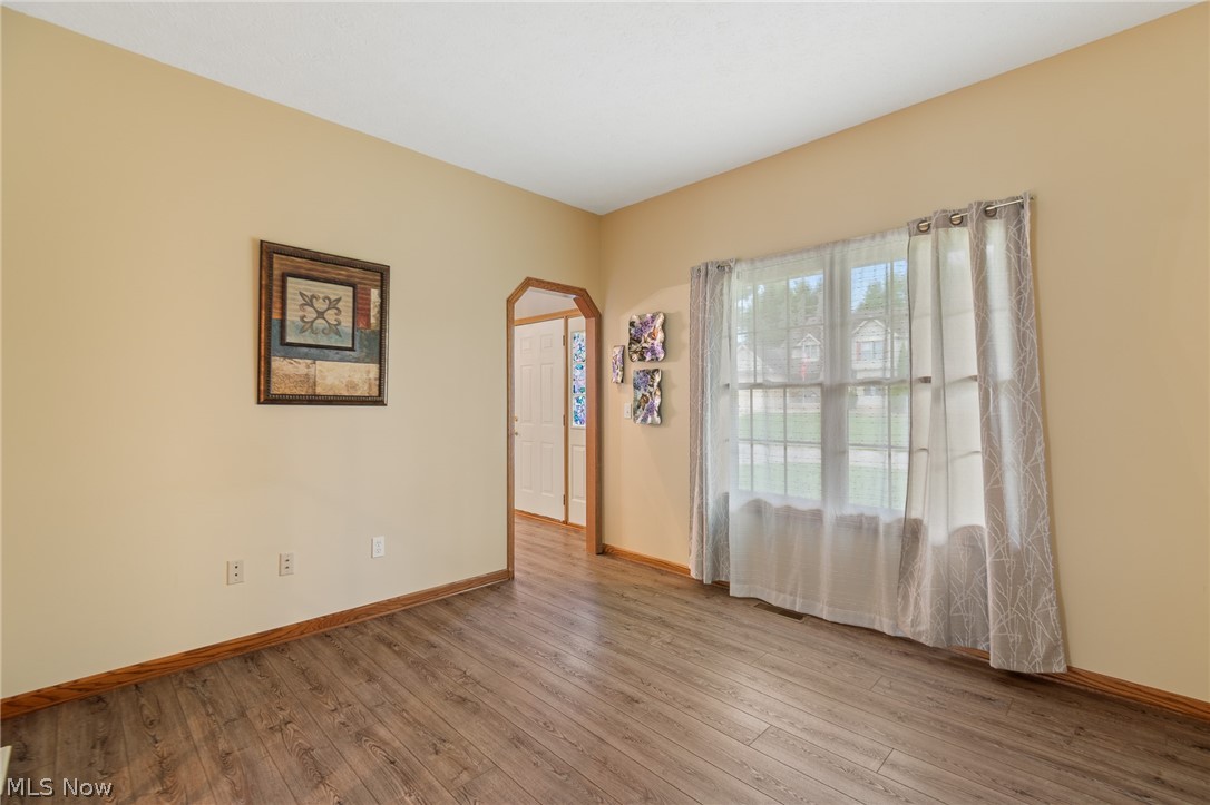 5688 Shallow Creek Avenue Louisville OH 44641