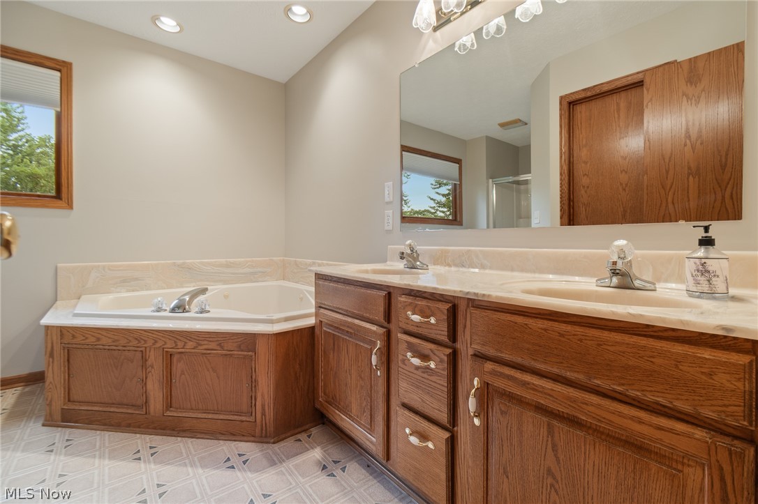 5688 Shallow Creek Avenue Louisville OH 44641