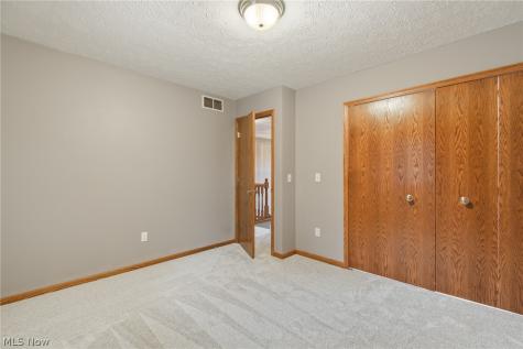 5688 Shallow Creek Avenue Louisville OH 44641