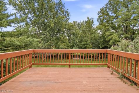 5688 Shallow Creek Avenue Louisville OH 44641