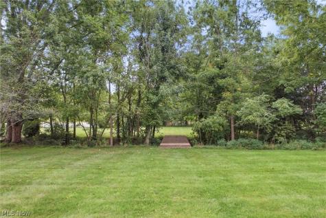 5688 Shallow Creek Avenue Louisville OH 44641