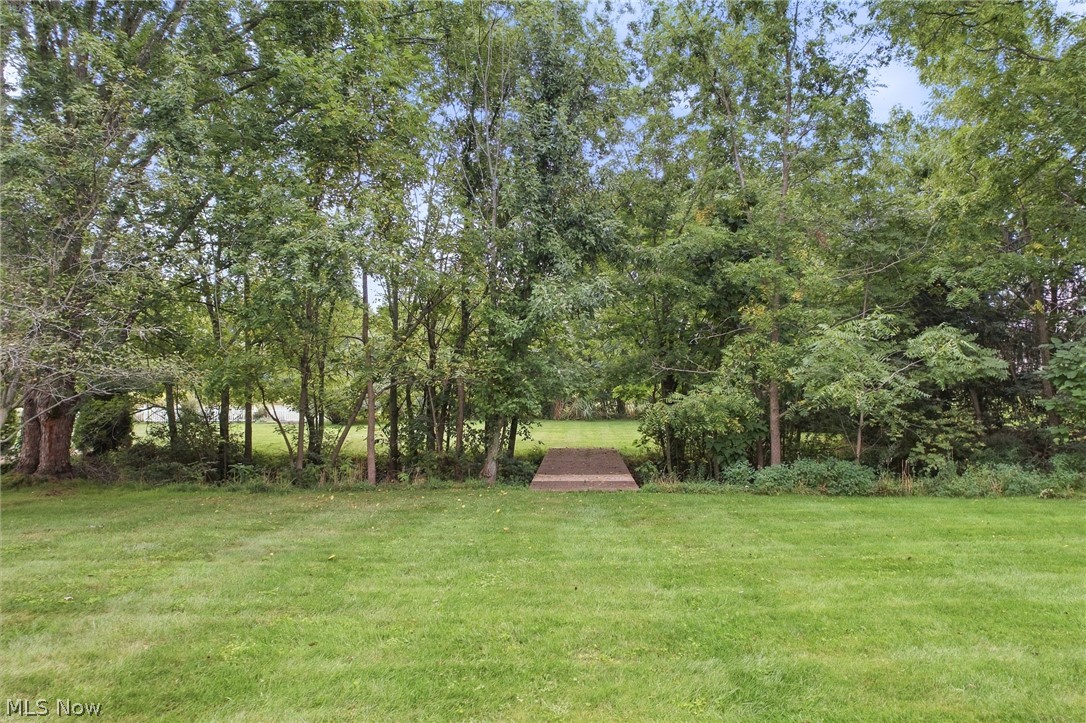 5688 Shallow Creek Avenue Louisville OH 44641