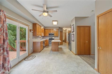 5688 Shallow Creek Avenue Louisville OH 44641