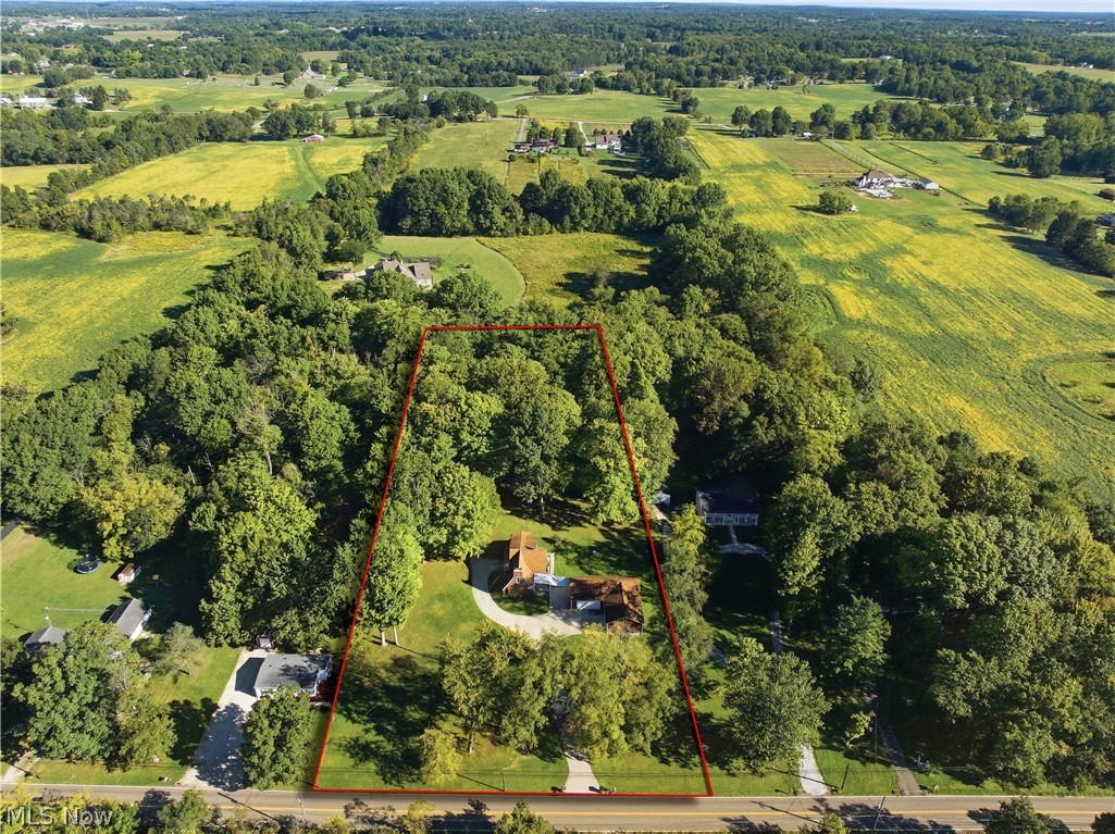 1687 Mount Pleasant Street NE Canton OH 44721
