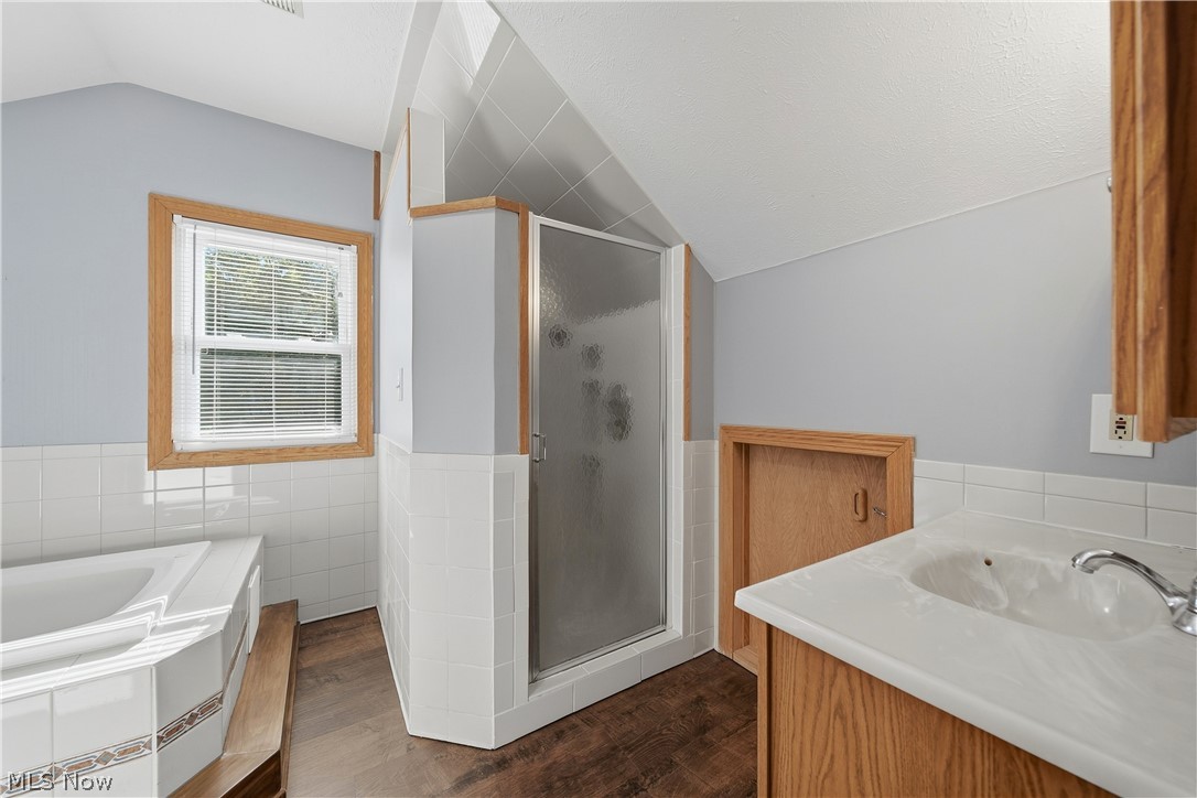 1687 Mount Pleasant Street NE Canton OH 44721
