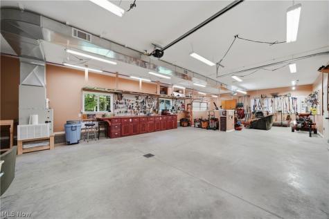 1687 Mount Pleasant Street NE Canton OH 44721
