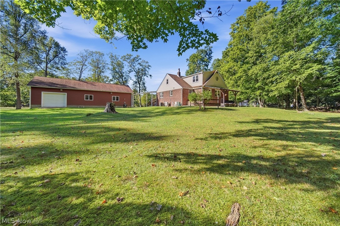 1687 Mount Pleasant Street NE Canton OH 44721