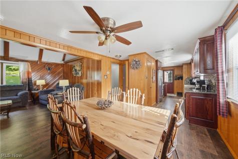 1687 Mount Pleasant Street NE Canton OH 44721