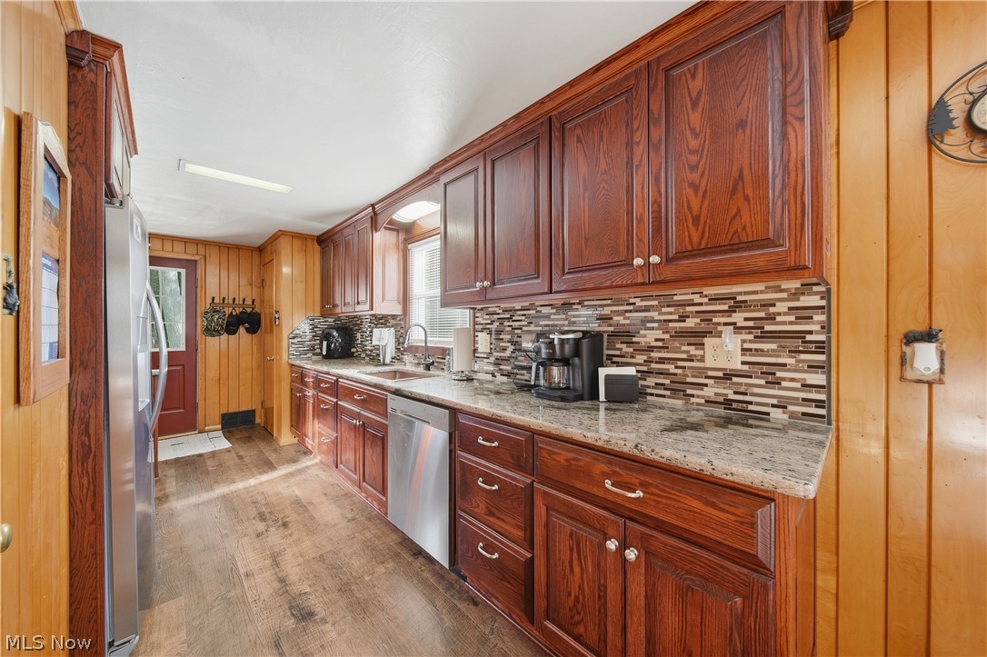 1687 Mount Pleasant Street NE Canton OH 44721