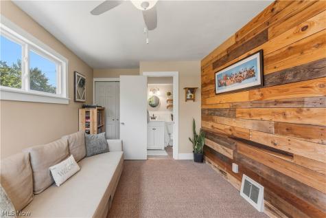 1563 Lewis Drive Lakewood OH 44107