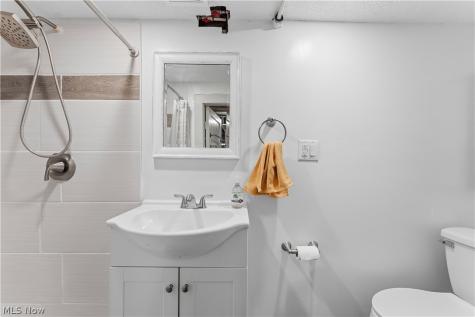 1563 Lewis Drive Lakewood OH 44107