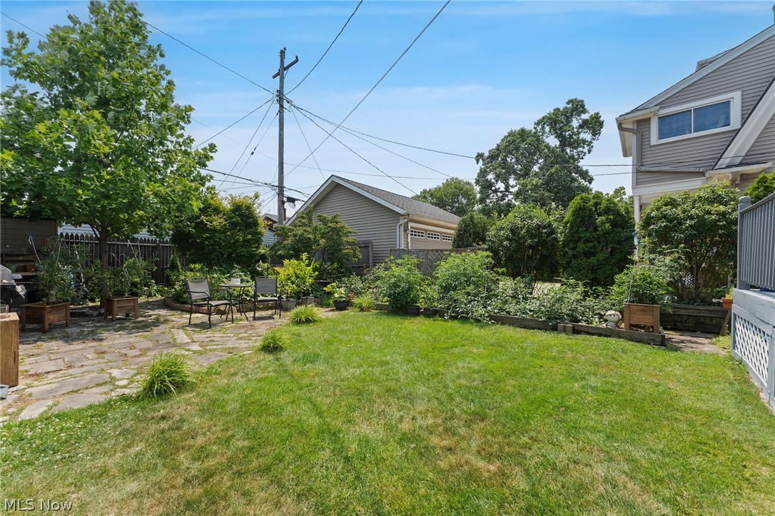 1563 Lewis Drive Lakewood OH 44107