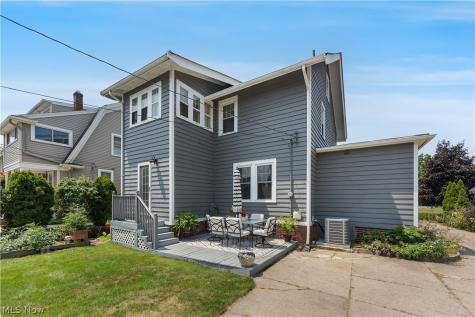1563 Lewis Drive Lakewood OH 44107