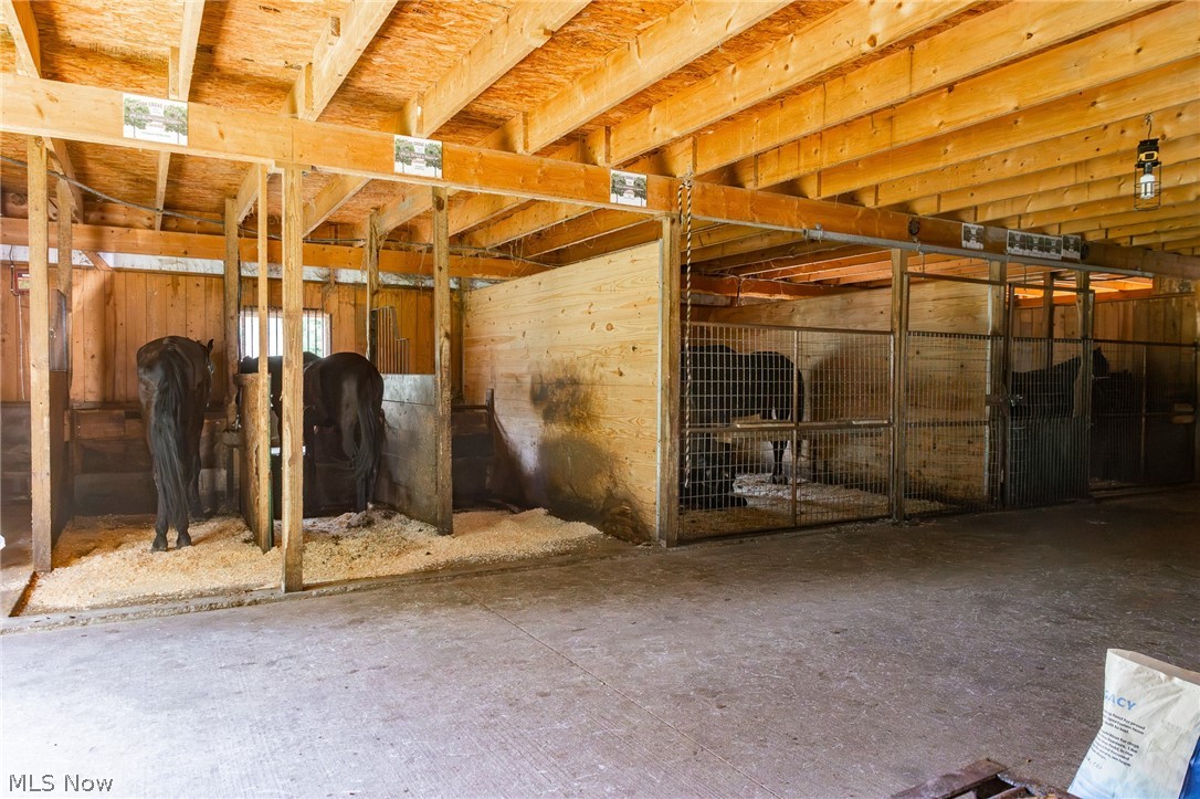 17721 Madison Road Middlefield OH 44062