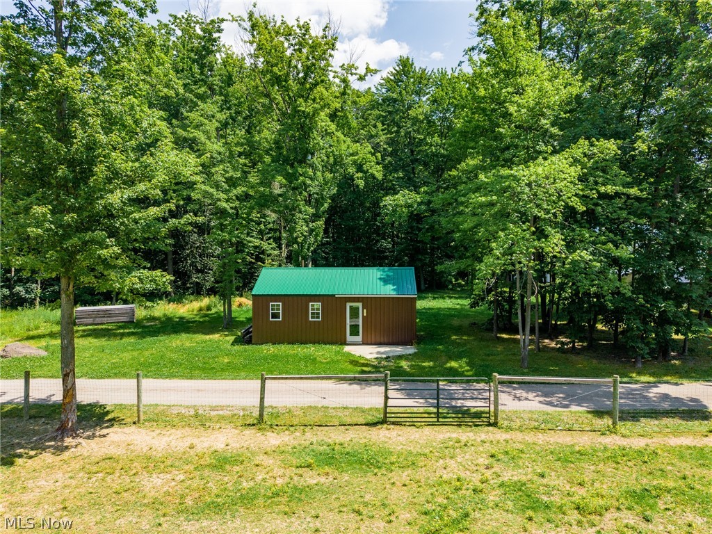 17721 Madison Road Middlefield OH 44062
