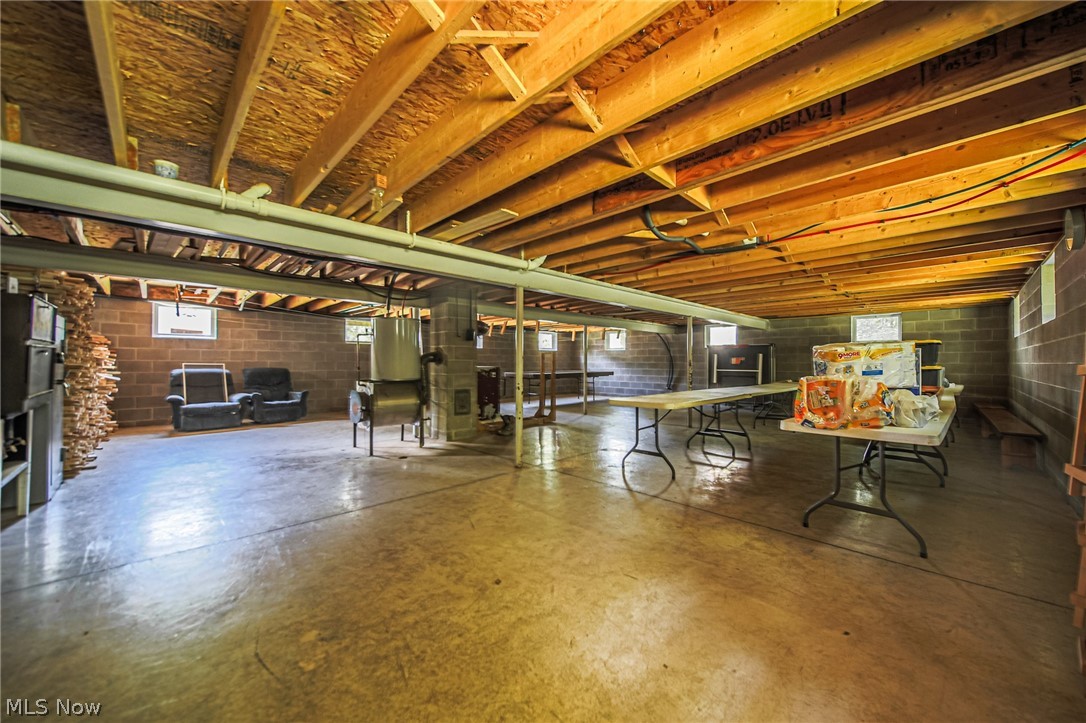 17721 Madison Road Middlefield OH 44062