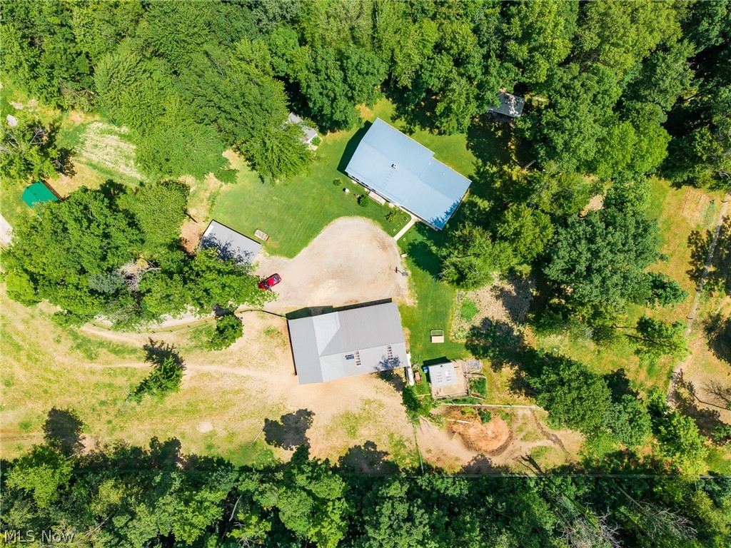 17721 Madison Road Middlefield OH 44062
