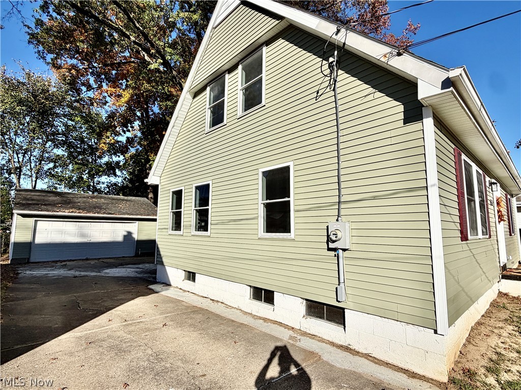 2856 Merriweather Street NW Warren OH 44485
