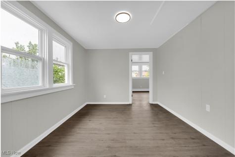 9614 Mccracken Boulevard Garfield Heights OH 44125