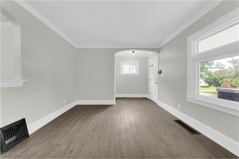 9614 Mccracken Boulevard Garfield Heights OH 44125