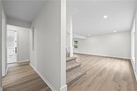 7146 W Parkview Drive Parma OH 44134