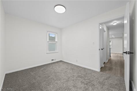 7146 W Parkview Drive Parma OH 44134