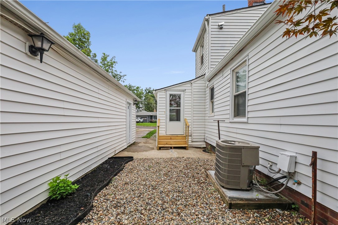 7146 W Parkview Drive Parma OH 44134