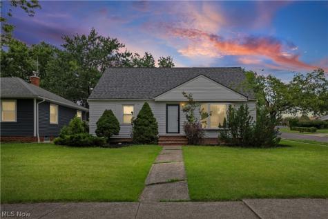 7146 W Parkview Drive Parma OH 44134