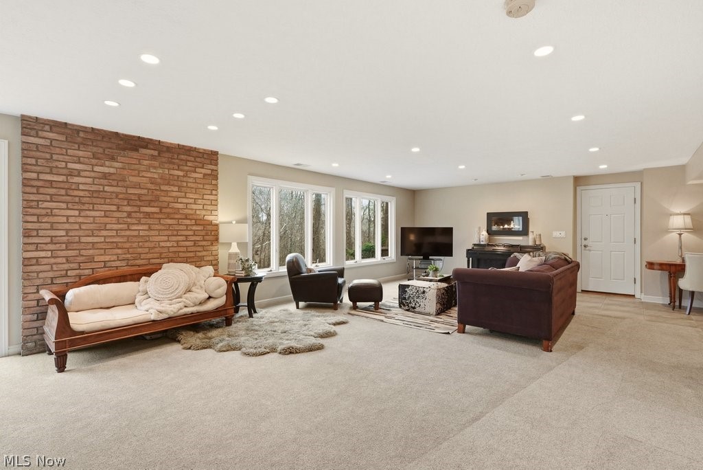 905 Heritage Lane Bath OH 44333