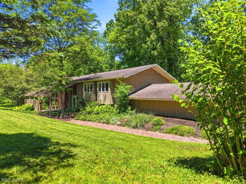 905 Heritage Lane Bath OH 44333