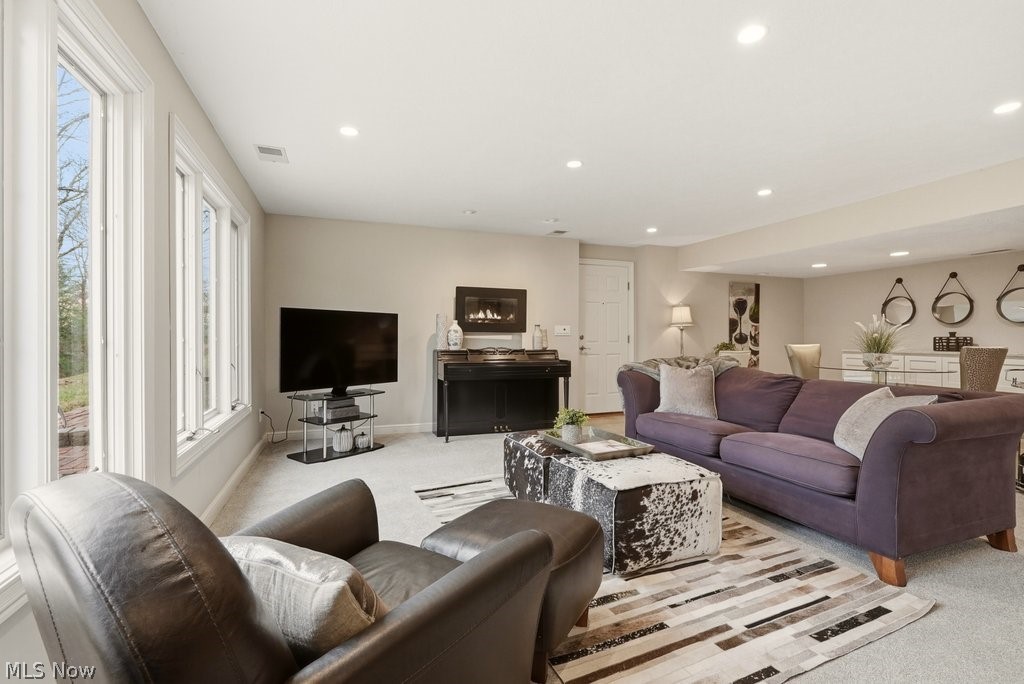 905 Heritage Lane Bath OH 44333