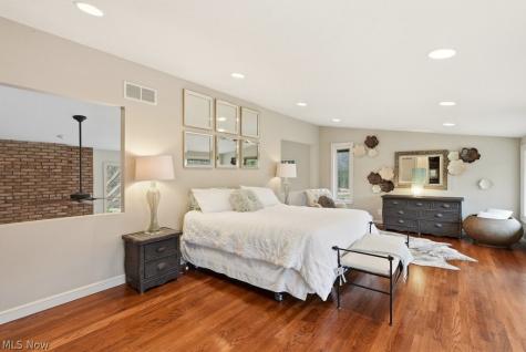 905 Heritage Lane Bath OH 44333