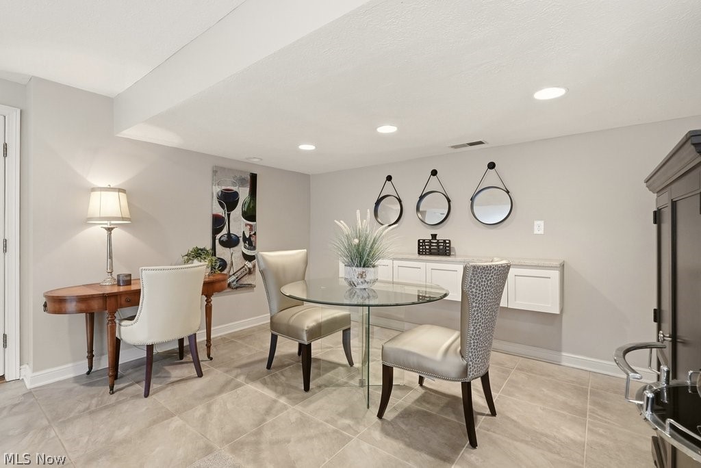 905 Heritage Lane Bath OH 44333