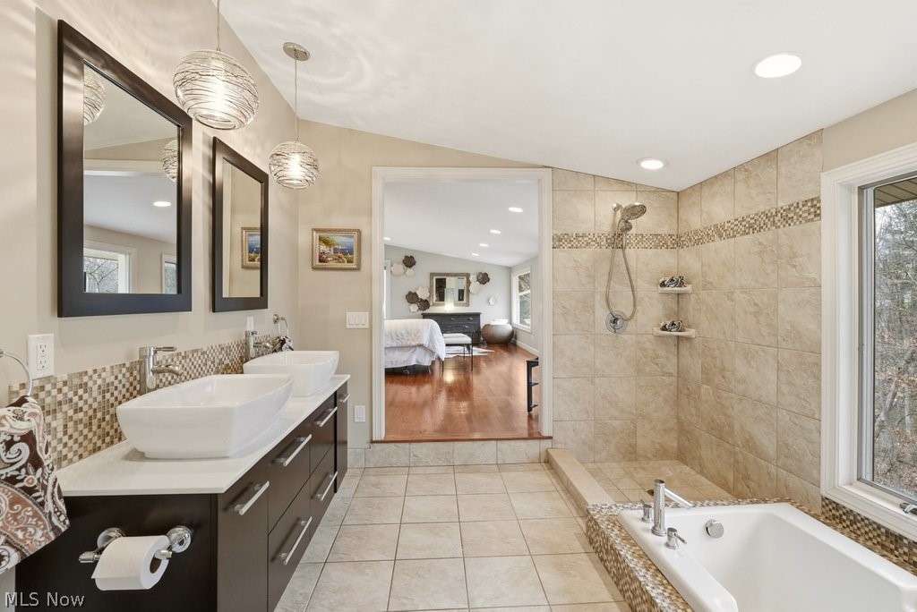 905 Heritage Lane Bath OH 44333